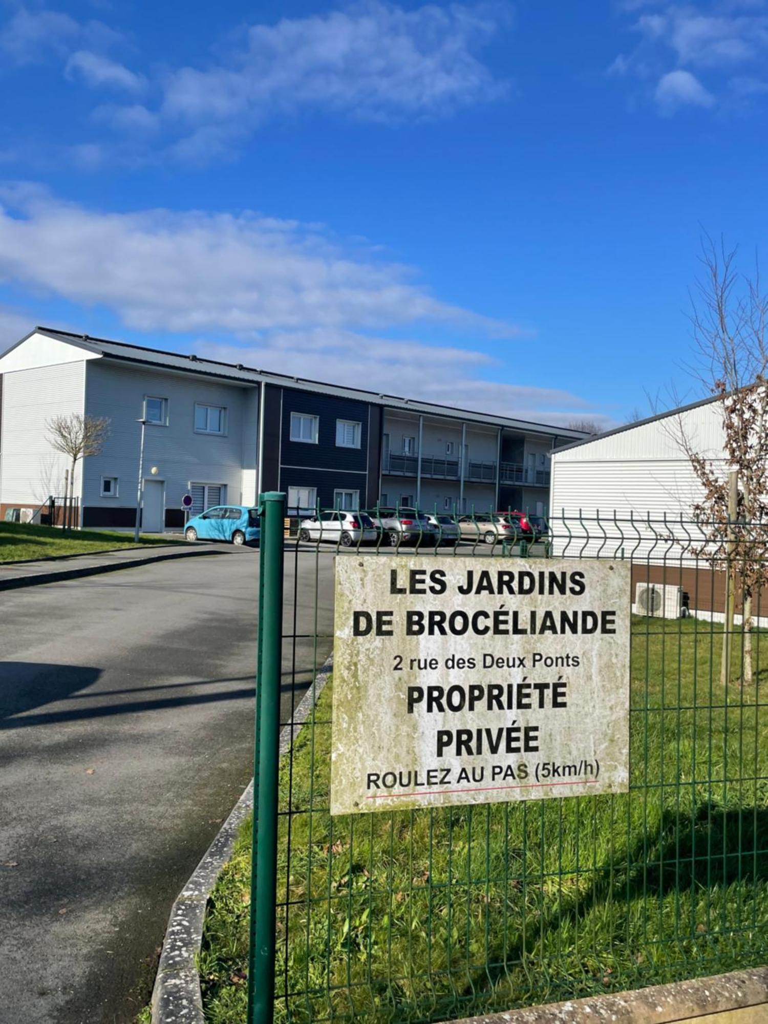 Le Jardin De Broceliande Apartment Ploermel Ngoại thất bức ảnh